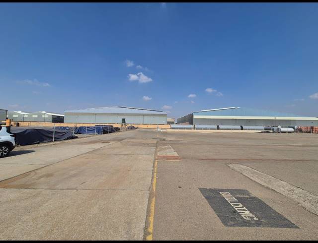 7,250M² INDUSTRIAL YARD TO LET IN ROODEKOP